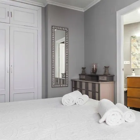 Charming Apartment With Free Parking In Cordoba Center *