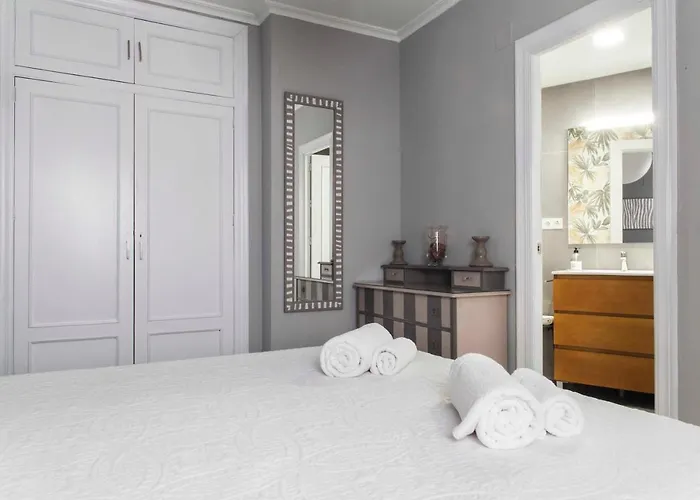 Charming Apartment With Free Parking In Cordoba Center *